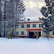 МБОУ ЕСШ №1 им. М. В. Ломоносова