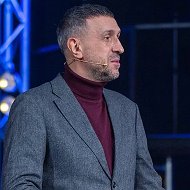 Анатолий Гильманов